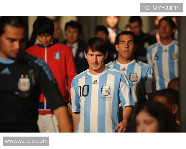 凤仙足球明星是谁揭秘及其精彩瞬间图片分享 凤仙足球明星是谁揭秘及其精彩瞬间图片分享